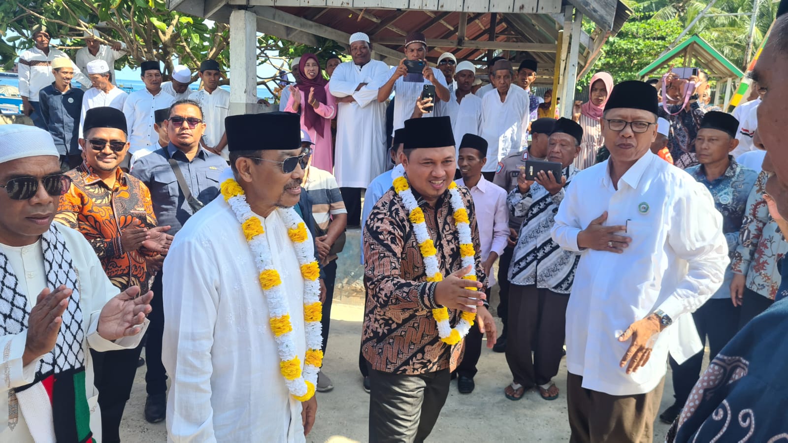 Nono Sampono Mendorong Peningkatan Akses Transportasi di Pulau Rhun