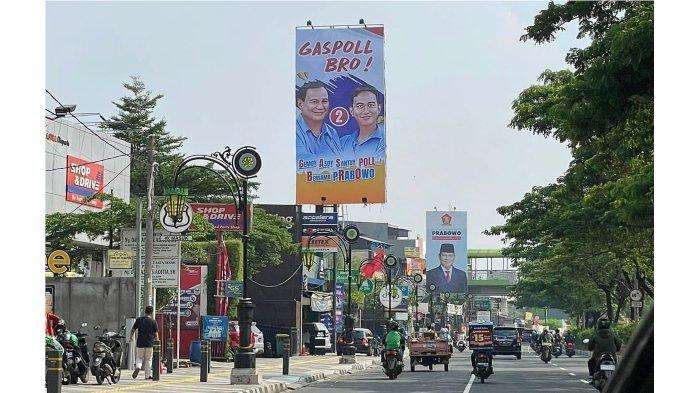 “Gspoll Bro”: Baliho Prabowo-Gibran di Depok Memikat Anak Muda dan Memotivasi Mereka