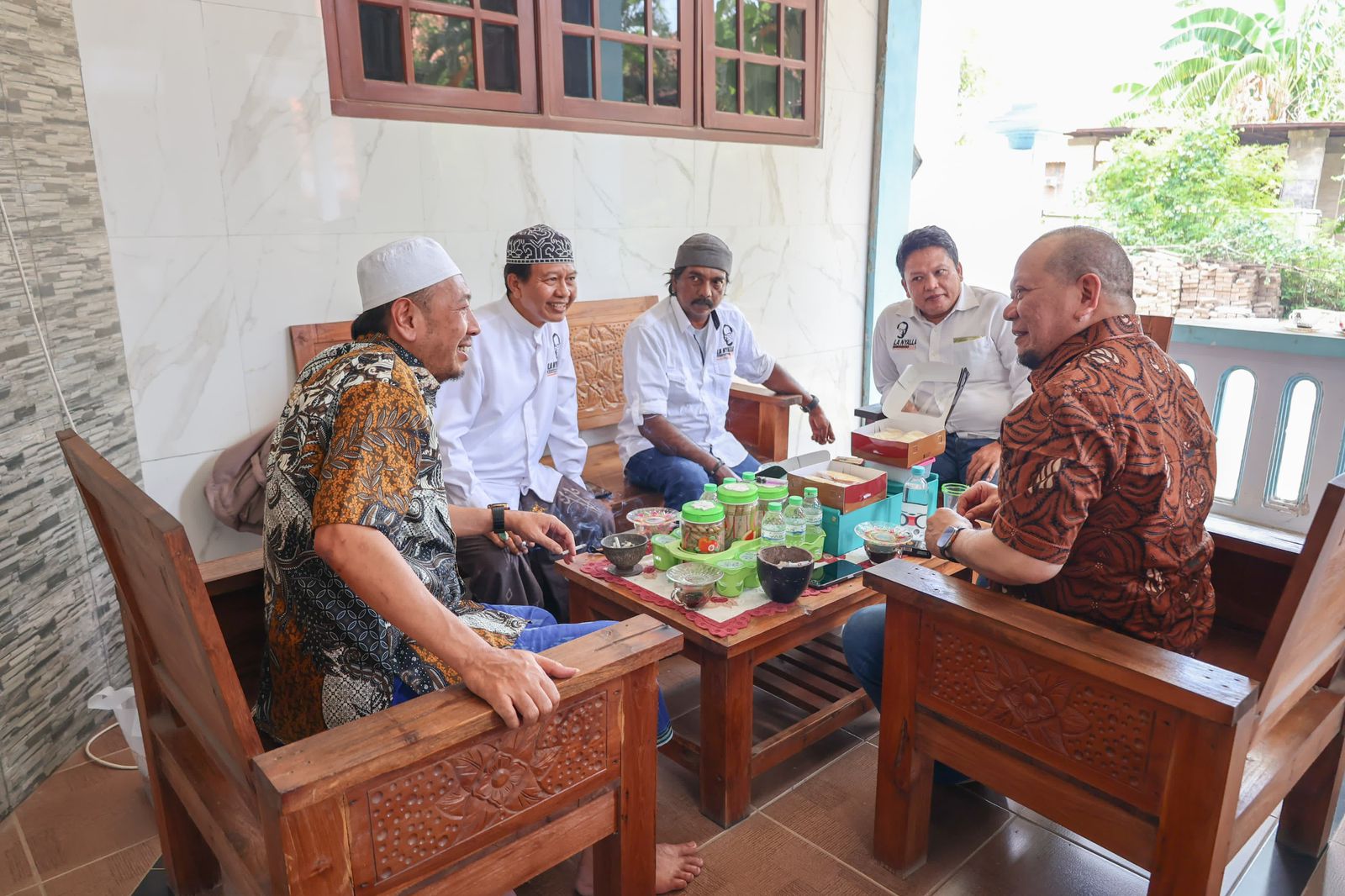 LaNyalla Didoakan Sukses oleh Kiai saat Kunjungi Ponpes di Pasuruan dalam Perjuangan Kembali ke Naskah Asli UUD 1945