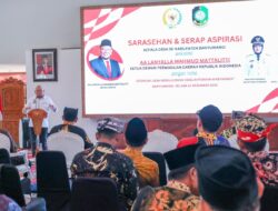 Ketua DPD RI Memberikan Penghargaan atas Kolaborasi yang Sukses Antara Bupati dan Kades dalam Meningkatkan Prestasi Banyuwangi