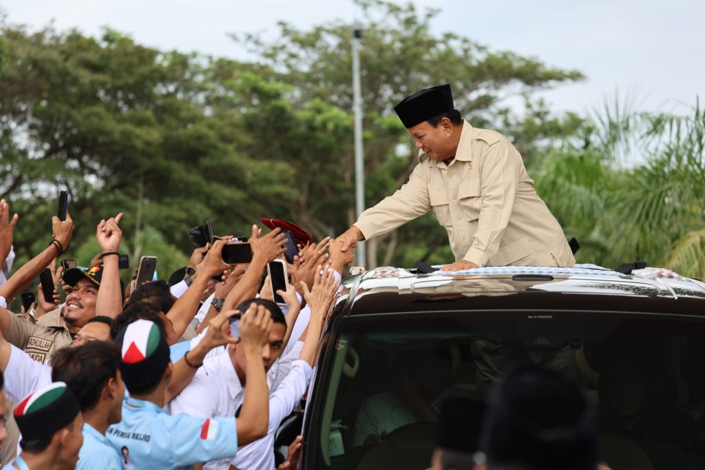 Ngopi Bareng Warga dan Relawan di Kedai Kopi Aceh Bersama Prabowo: Sensasi Luar Biasa!