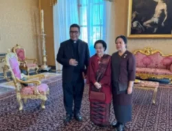 Paus Fransiskus Menerima Kunjungan Ibu Megawati Soekarnoputri dan Rombongan, Didampingi oleh Padre Marco SVD sebagai Penerjemah