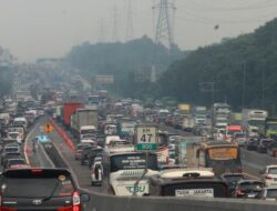 Contraflow Diberlakukan untuk Padat Arus Mudik Nataru Jakarta-Cikampek