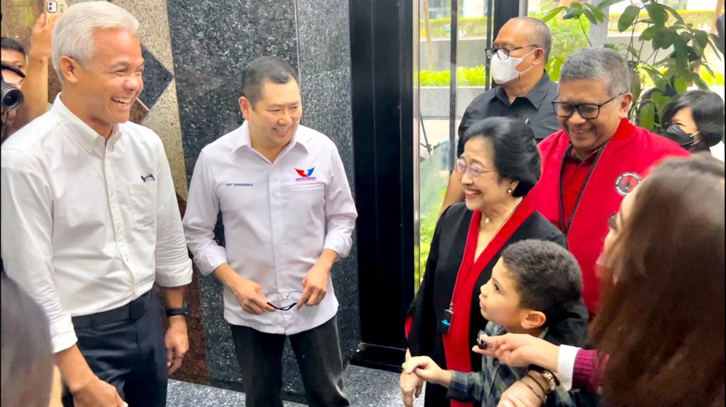 Megawati Bersenda Gurau dengan Bocah Kelas 2 SD tentang Arti Persatuan Indonesia dan Pak Ganjar