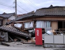 Gempa Bumi 7,6 SR Mengguncang Jepang, Menyebabkan Kerusakan Parah