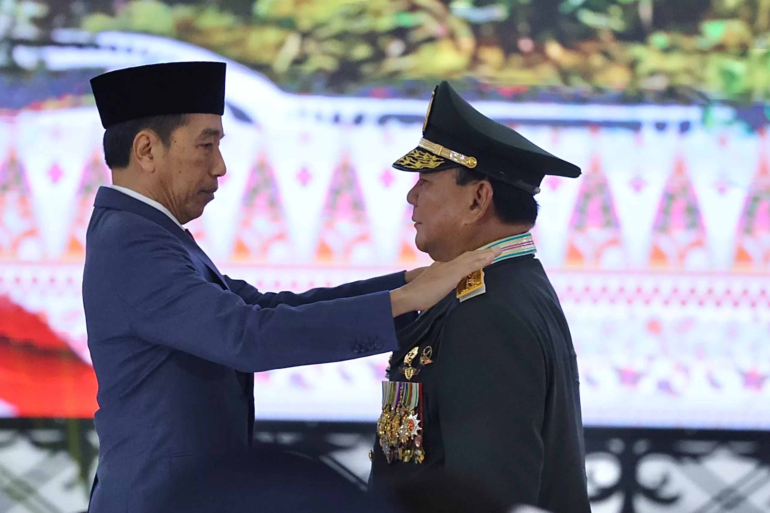 Pemberian Gelar Bintang Kehormatan kepada Prabowo Membahayakan Proses Rekonsiliasi Nasional