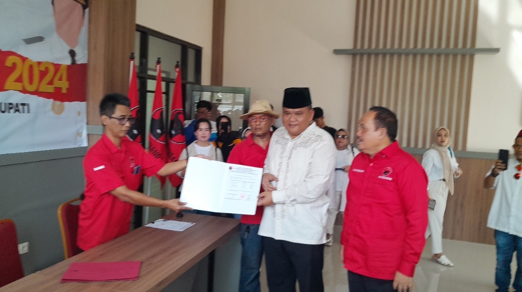 Kadis PUPTR Mengumumkan Daftar Calon Bupati Pangandaran 2024