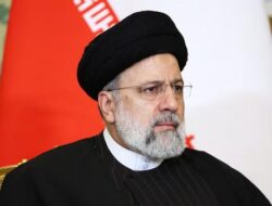 Presiden Iran Raisi Meninggal Terbakar di Tengah Puing-puing Helikopter