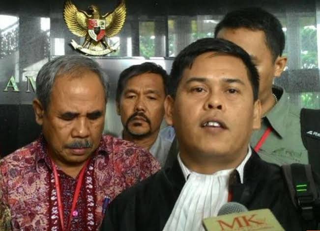 Praktisi Hukum Konstitusi Mengutuk Sikap Jokowi terhadap Baleg DPR RI