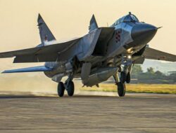 “Rezim Assad Jatuh, Pasukan Rusia Bertahan: Analisis Terbaru”
