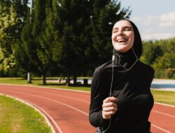 4 Jenis Olahraga Sederhana Saat Puasa: Tips & Trik
