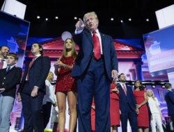 “Sepak Terjang 5 Anak Donald Trump & Potret Ganteng-Cantik Mereka”