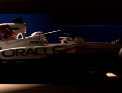 Alonso Terpukau Aksi Verstappen di Pole GP Jepang