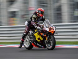 Sam Lowes Menghentikan Dominasi Razgatlioglu: Kisah Menarik di Trek Balap MotoGP