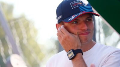 Mengapa Verstappen Diam saat Rumor Kepindahan ke Mercedes?