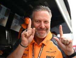 Zak Brown, Tinggalkan Risiko Tanpa Pembalap Nomor Satu