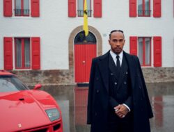 Lewis Hamilton Jual Seluruh Koleksi Mobilnya: Penawaran Menggiurkan!