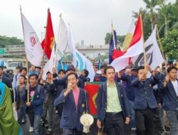 Tak Terduga! Demo Jakarta Picu Evakuasi Massal