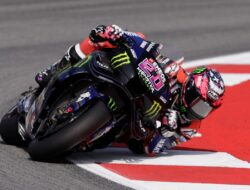 Quartararo Debut Mesin V4: Tes Barcelona Terbaru