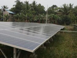 Prabowo Dorong Desa Pasang 1,5 MW Listrik Panel Surya